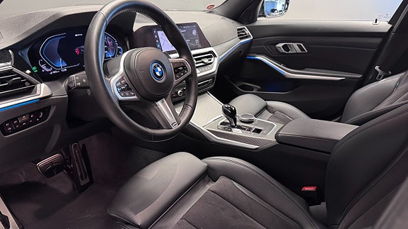 BMW 330e 6 of 23