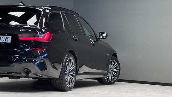 BMW 330e 17 of 23