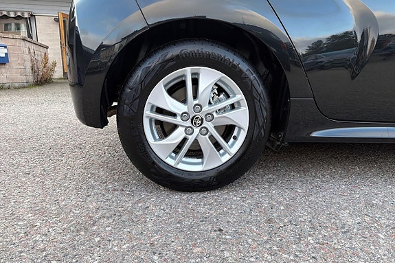 Toyota Yaris 16 of 20