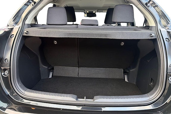 Toyota Yaris 11 of 20