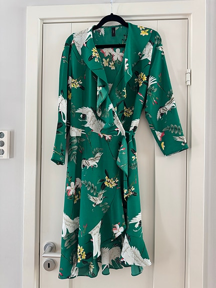 Product image 1 of 8
