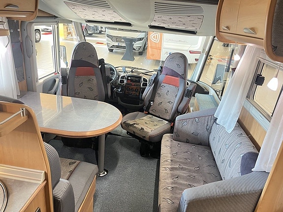 Bürstner I 685 (ALDE+Solcell+Ugn+Dragkrok) 10 of 24