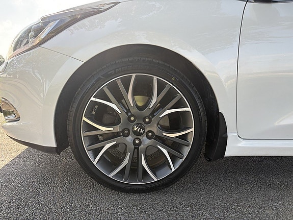 Kia Ceed 19 of 24