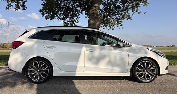 Kia Ceed 3 of 24