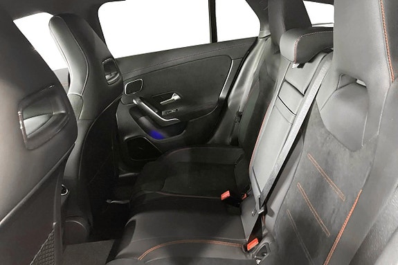 Mercedes-Benz CLA200 12 of 13