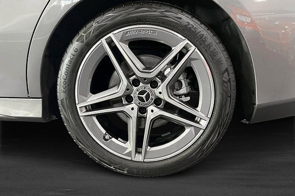 Mercedes-Benz CLA200 6 of 13