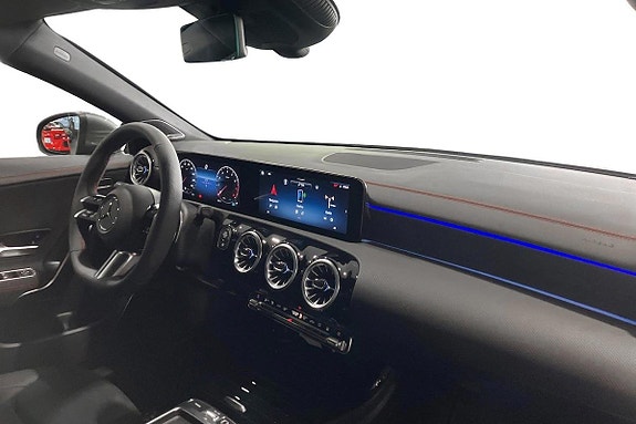 Mercedes-Benz CLA200 11 of 13