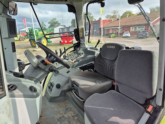 CLAAS Arion 550 T4i 9 of 10