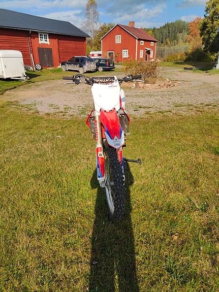 Honda CRF450R 2 of 6