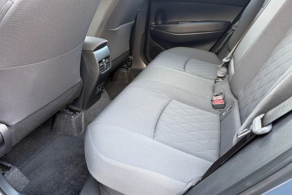 Toyota Corolla Cross 9 of 17