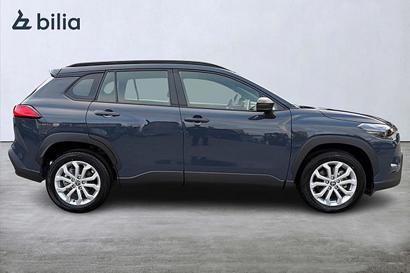 Toyota Corolla Cross 14 of 17