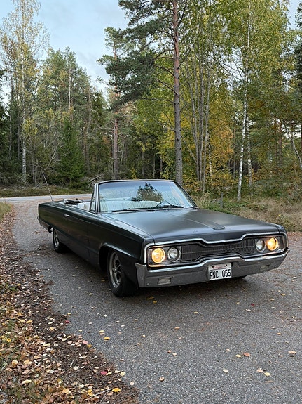 Dodge Polara 8 of 13