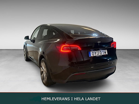 Tesla Model Y 4 of 22