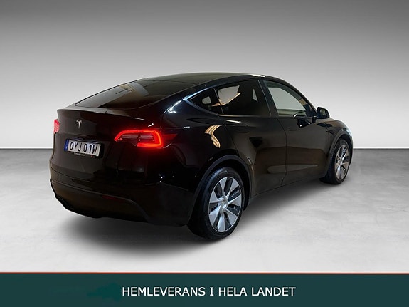 Tesla Model Y 2 of 22