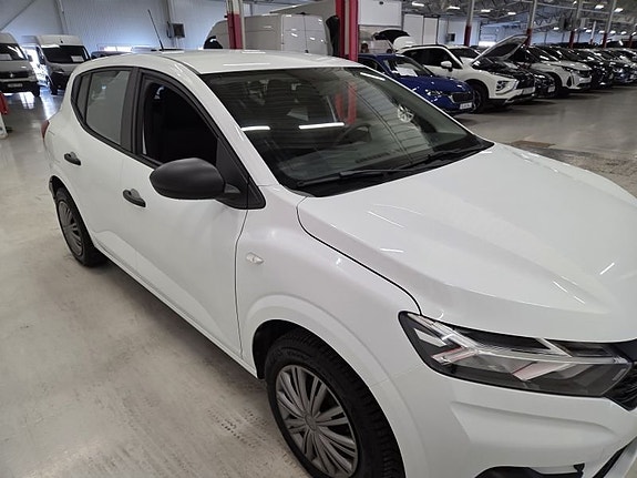 Dacia Sandero 3 of 10