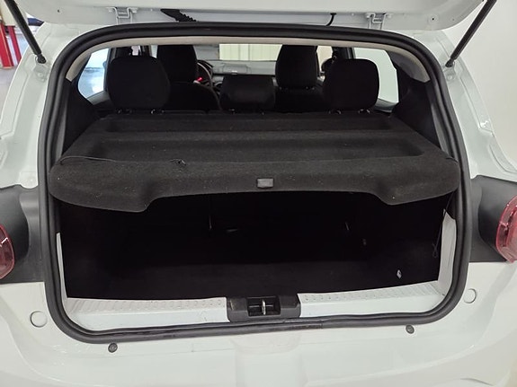 Dacia Sandero 8 of 10