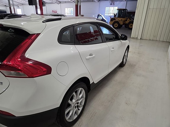 Volvo V40 Cross Country 6 of 10