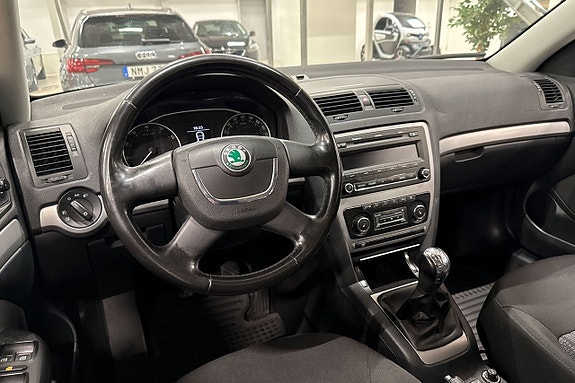 Skoda Octavia 6 of 15