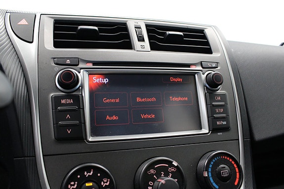 Toyota Verso-S 15 of 17