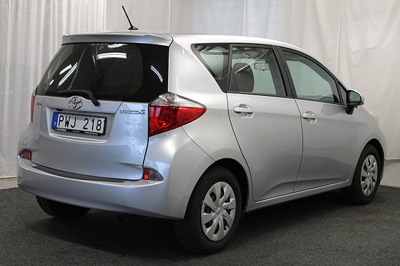 Toyota Verso-S 5 of 17