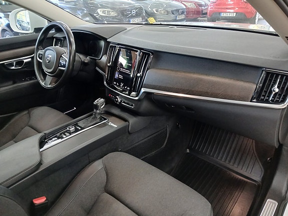 Volvo V90 Cross Country 15 of 30