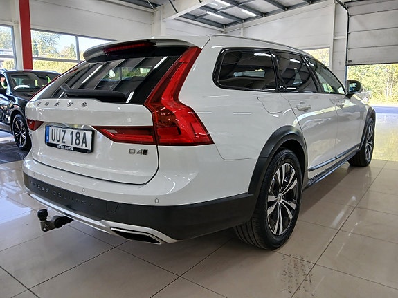 Volvo V90 Cross Country 6 of 30