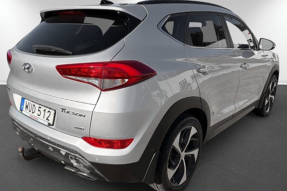 Hyundai Tucson 9 of 12