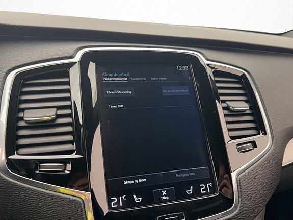 Volvo XC90 24 of 30