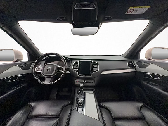 Volvo XC90 17 of 30