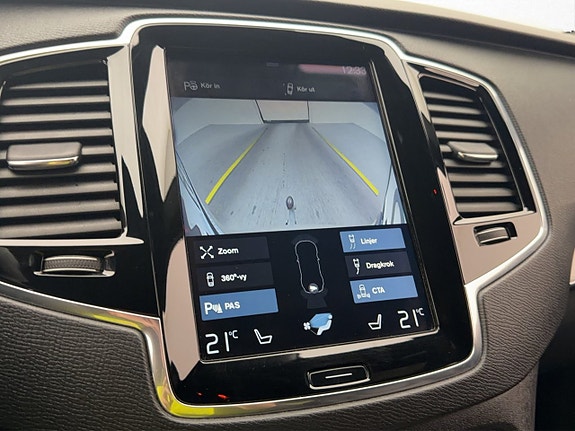 Volvo XC90 23 of 30