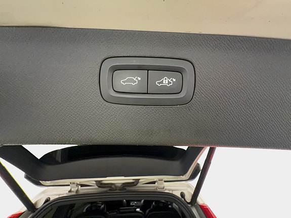 Volvo XC90 12 of 30