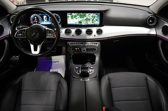Mercedes-Benz E200 12 of 23