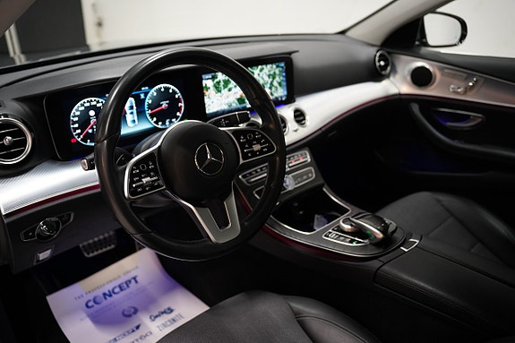 Mercedes-Benz E200 8 of 23
