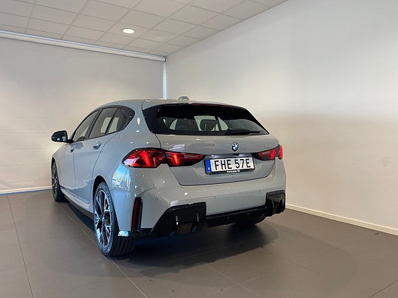 BMW 120 8 of 9