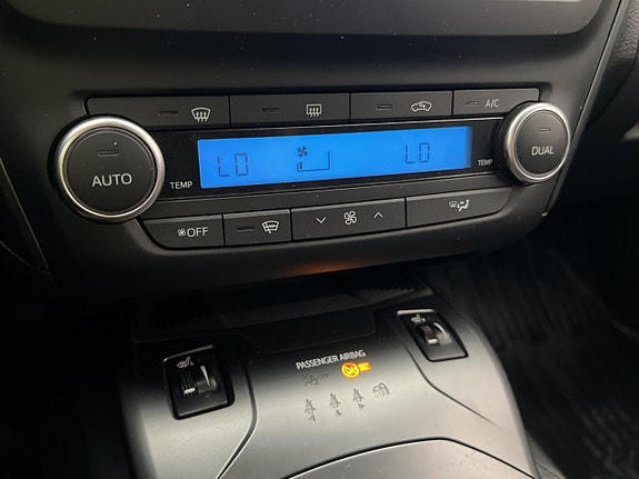 Toyota Avensis 25 of 30