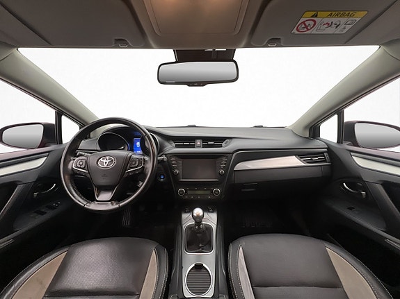 Toyota Avensis 13 of 30