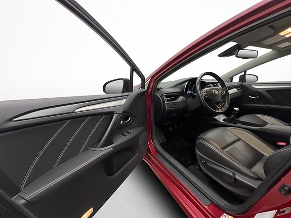 Toyota Avensis 11 of 30
