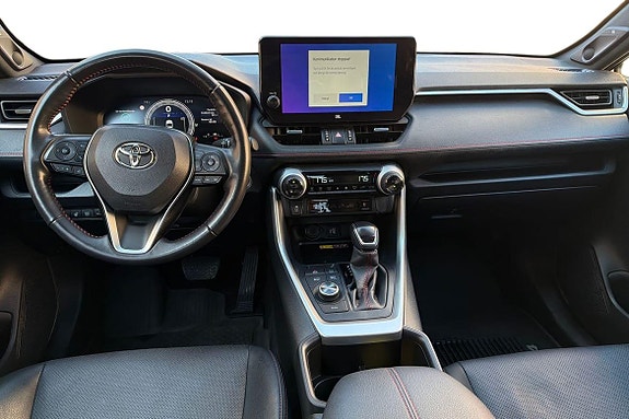 Toyota RAV4 10 of 21