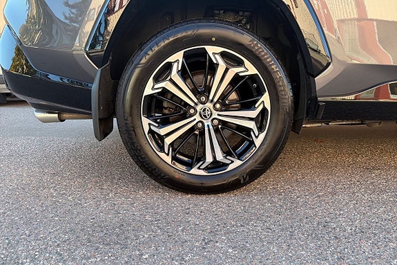 Toyota RAV4 17 of 21