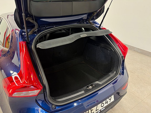 Volvo V40 4 of 20