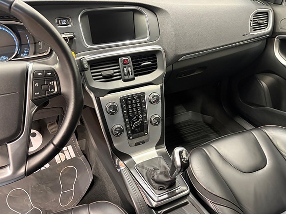 Volvo V40 10 of 20