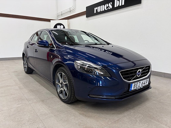 Volvo V40 13 of 20