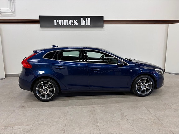 Volvo V40 14 of 20