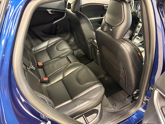 Volvo V40 16 of 20