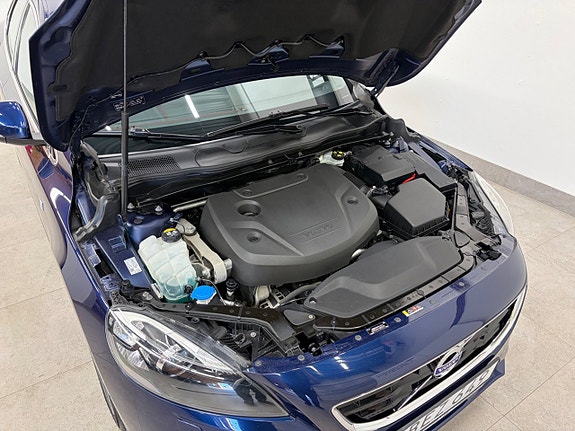 Volvo V40 12 of 20