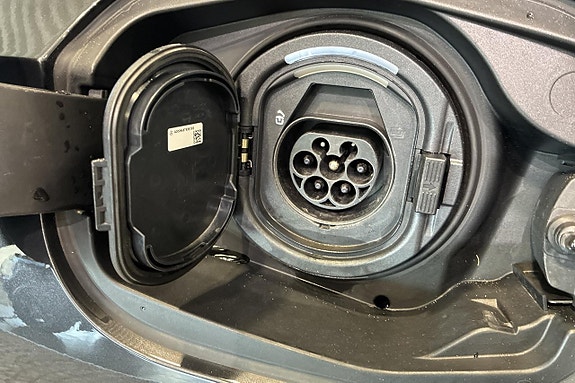 Mercedes-Benz E300 12 of 29
