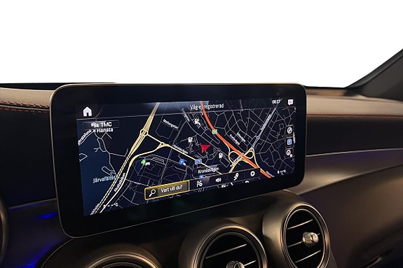Mercedes-Benz GLC300 e 16 of 25