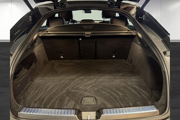 Mercedes-Benz GLC300 e 23 of 25