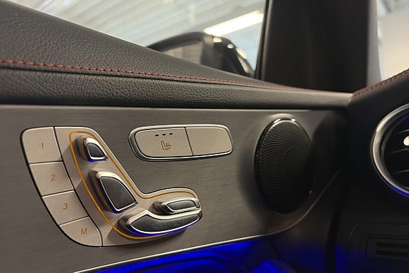 Mercedes-Benz GLC300 e 13 of 25