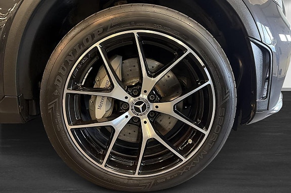 Mercedes-Benz GLC300 e 8 of 25